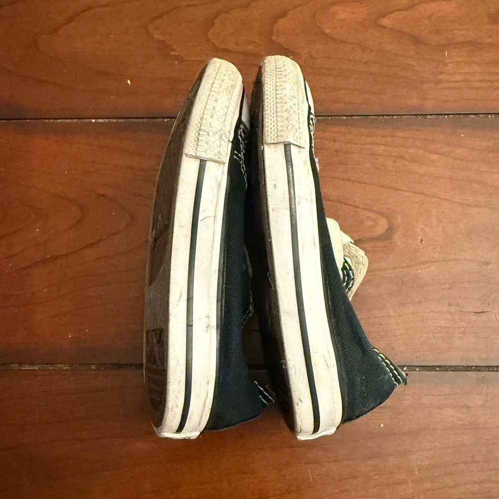 Converse Black‎ and White Sneakers Classic Canvas Design